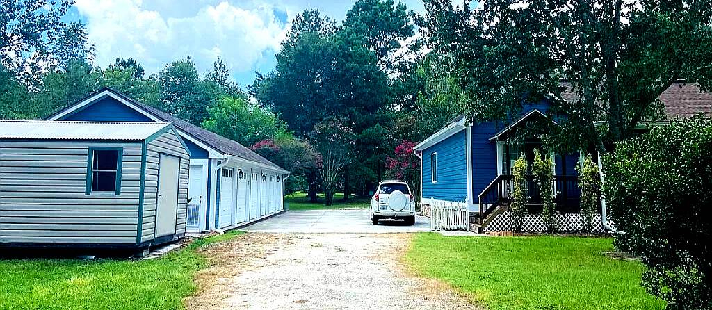 Live Oak  Florida Home To Reberstein's Miniature Schnauzers